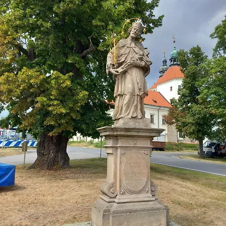Διαμέρισμα Gemuetliche Bei Prag